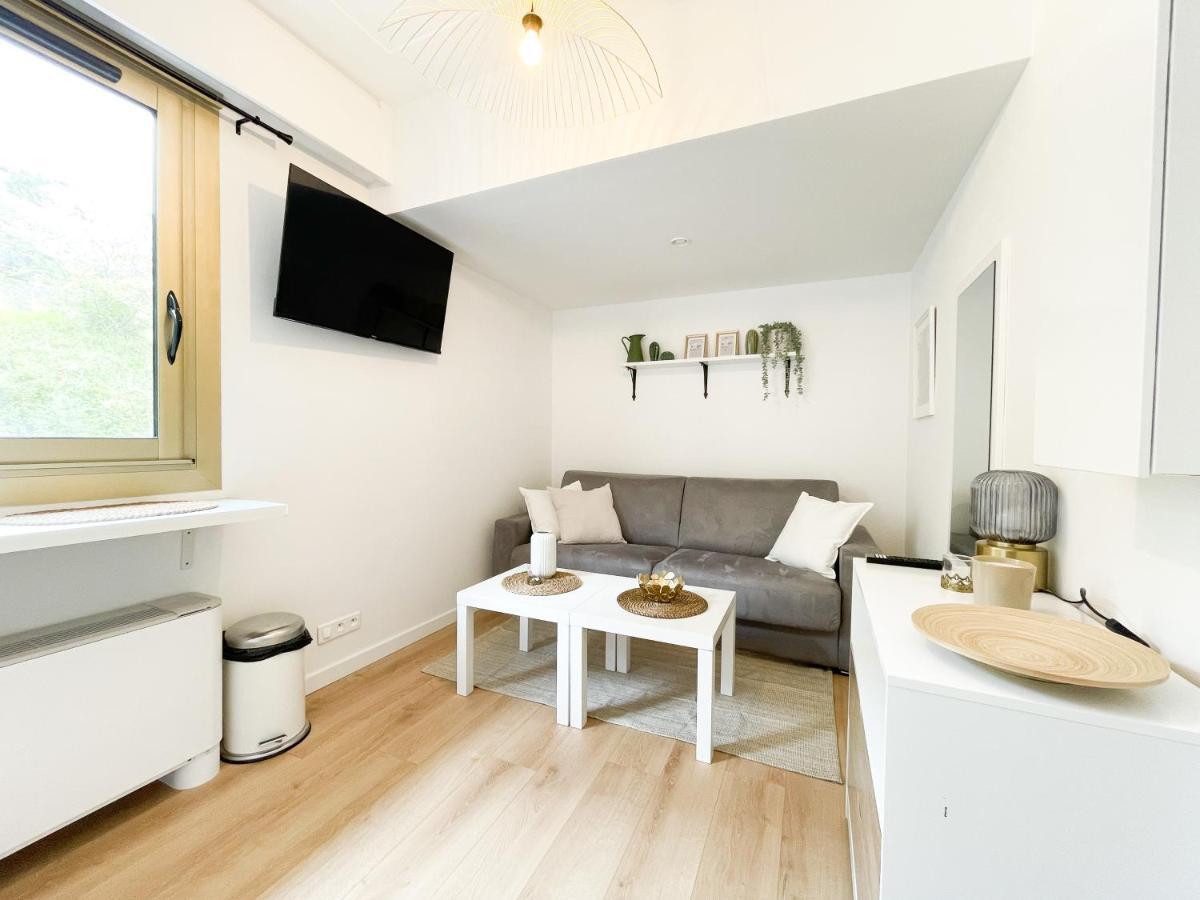 Studio Bord De Mer 2 Menton Bagian luar foto